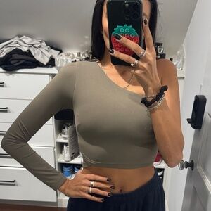 Lululemon Align Asymmetrical LS one sleeve
never worn
 size 2